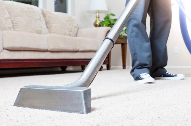 DIY Carpet Cleaning Ideas and Tips to Help You Save a Small Fortune