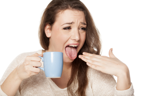 7 Best Home Remedies for Burnt Tongue with Your Kitchen Ingredients